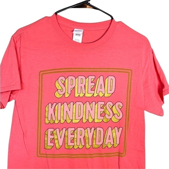 Gildan Coral Pink Gold Glitter Spread Kindness Everyday Graphic T-Shirt Size S - Picture 6 of 15